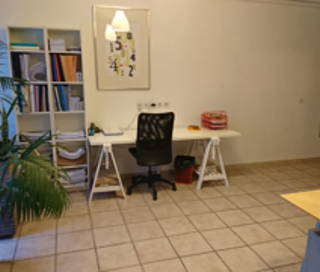 Bureau privé 13 m² 3 postes Coworking Rue des Ormeaux Vaison-la-Romaine 84110 - photo 2